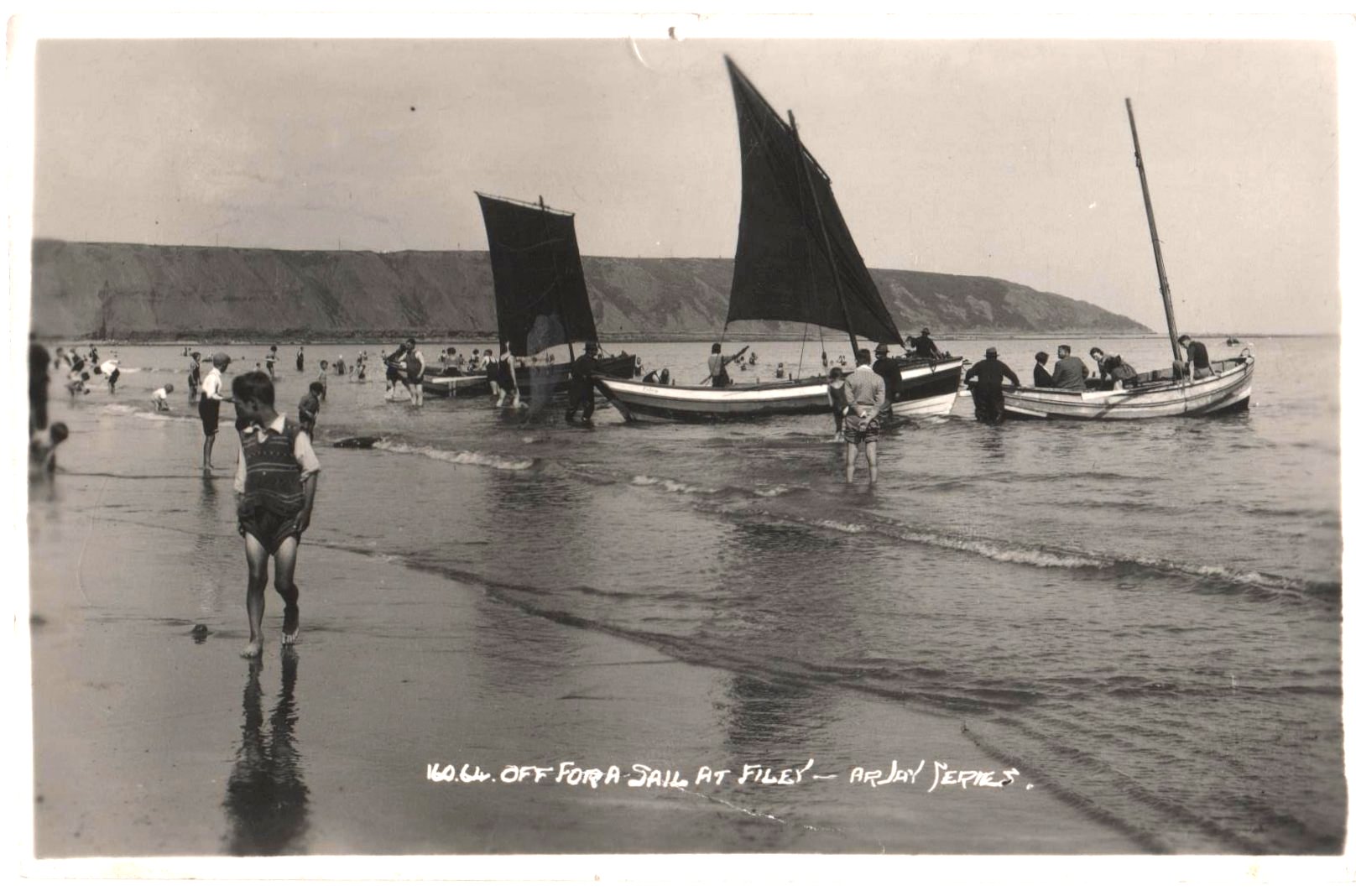 filey%20post%20card%201954%20under%20sail.jpeg